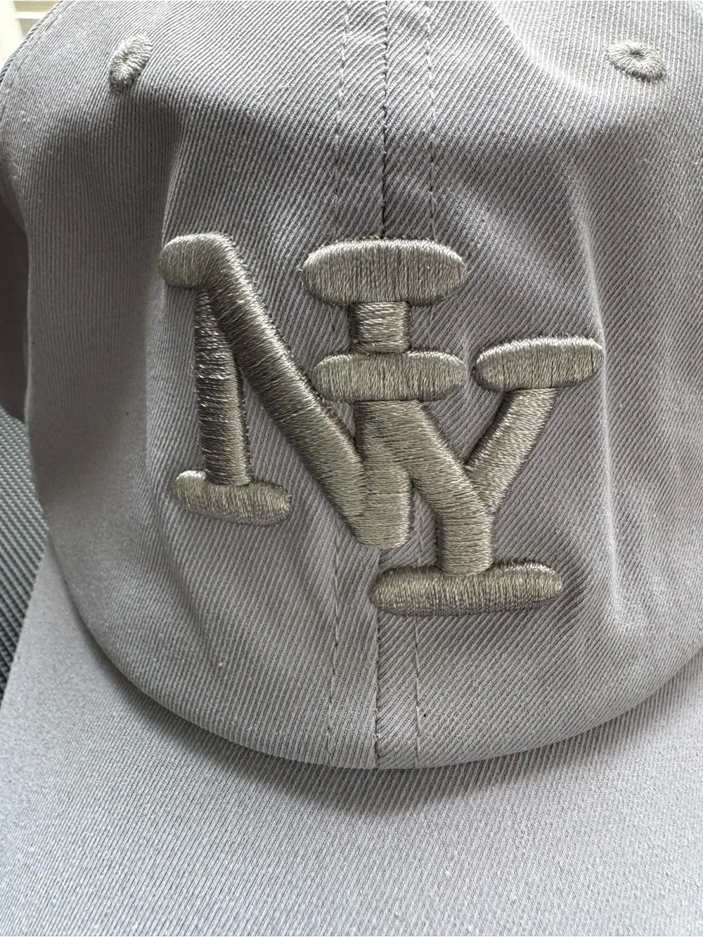 Neutral Light Gray 'New York' Embroidered Baseball Cap